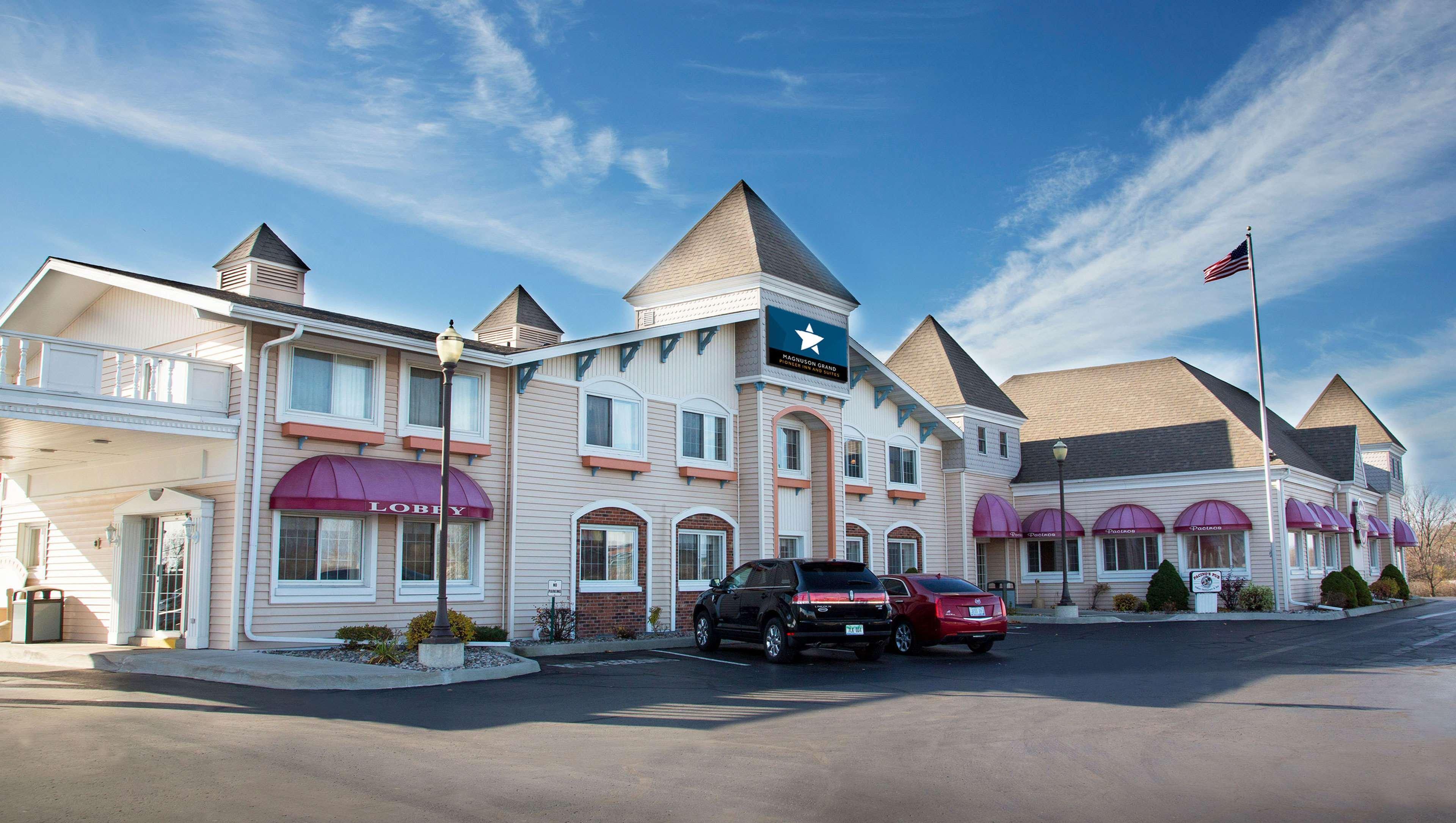 Magnuson Grand Pioneer Inn And Suites Escanaba Exterior foto