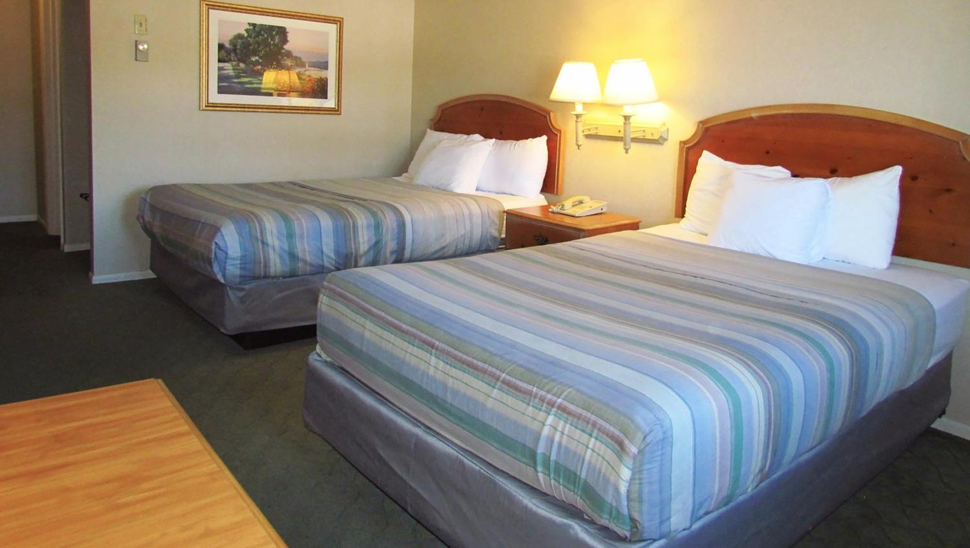 Magnuson Grand Pioneer Inn And Suites Escanaba Exterior foto