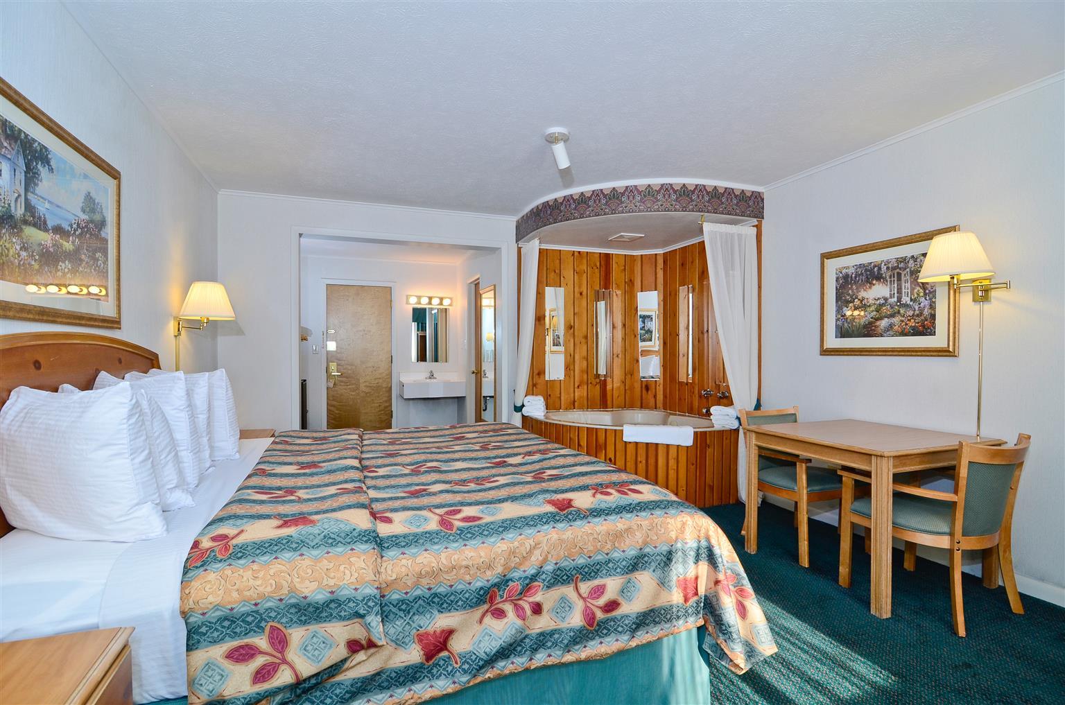 Magnuson Grand Pioneer Inn And Suites Escanaba Exterior foto